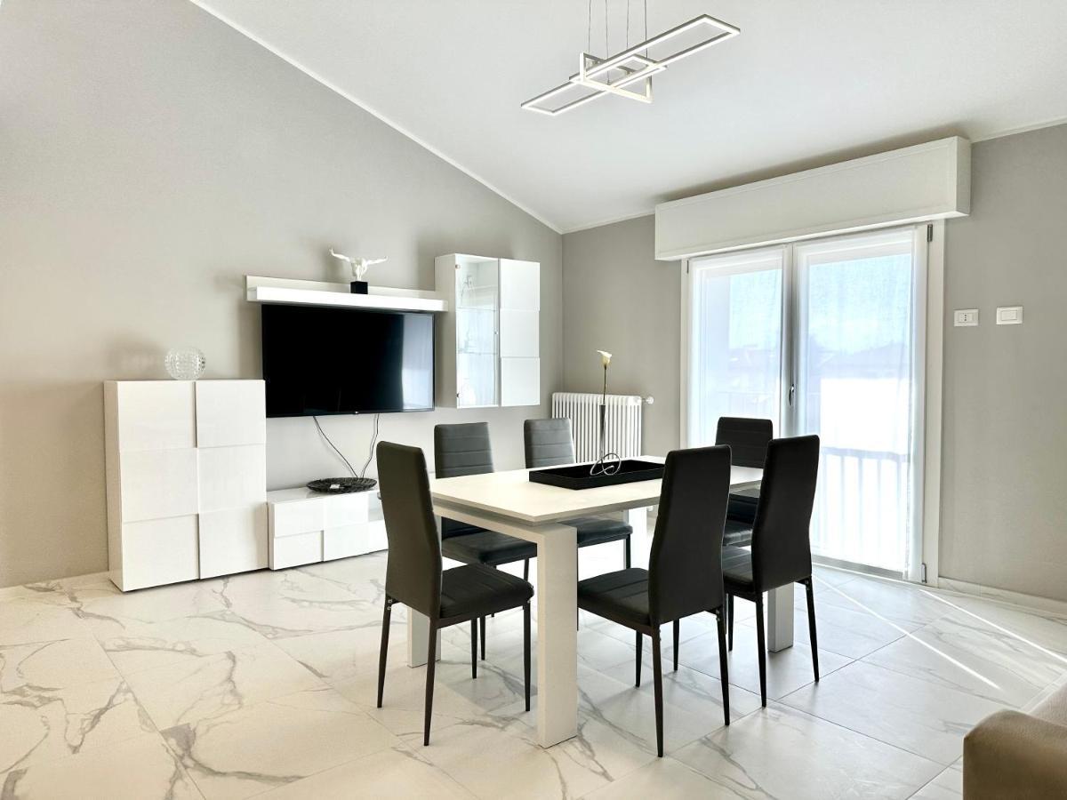 Donnino Apartments Fidenza Ngoại thất bức ảnh